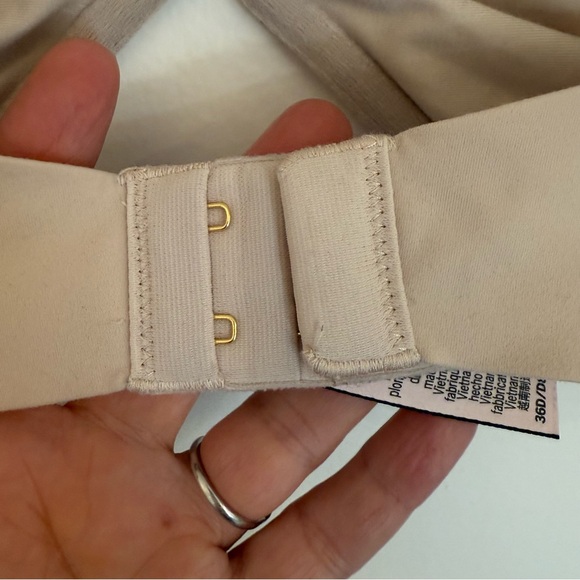 ✅5/$25 Victoria's Secret 36D Underwire Bra double fabric lined not padded soft - Picture 7 of 11